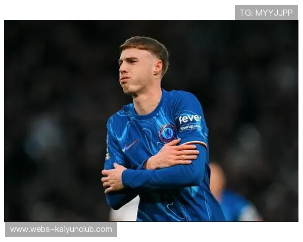 切尔西帕尔默反击中精准助攻队友破网，展现英超新星的非凡才华